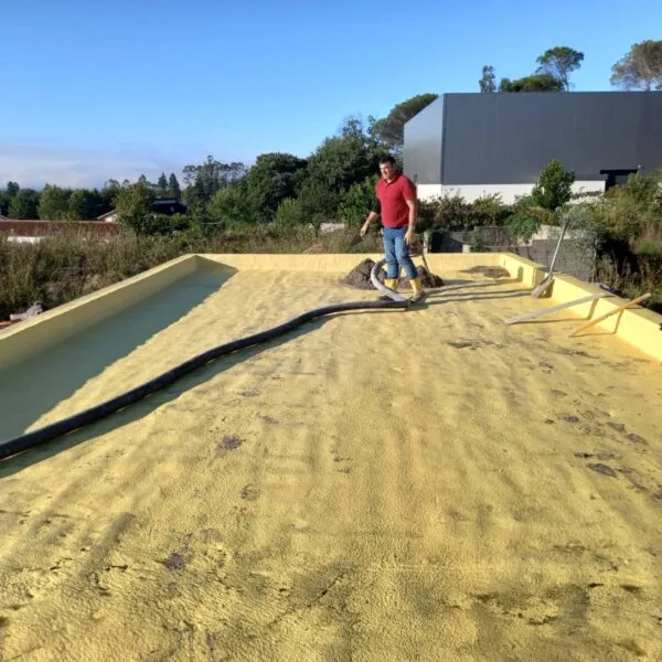 Cobertura plana com Poliureia Cobertura plana com Poliureia